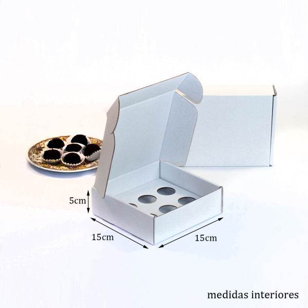 Caixa para 6 Brigadeiros Branca c/ janela - 10und